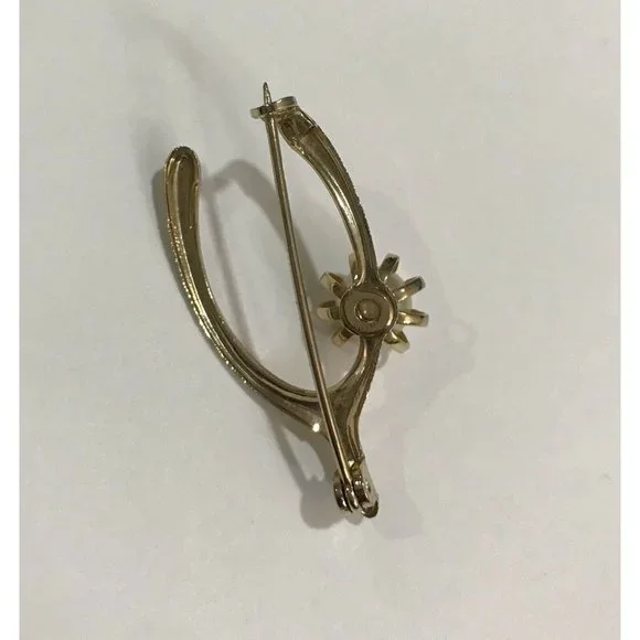 VINTAGE WISHBONE BROOCH GOOD LUCK SYMBOL GOLD TONE METAL PIN FAUX PEARL - Picture 6 of 7